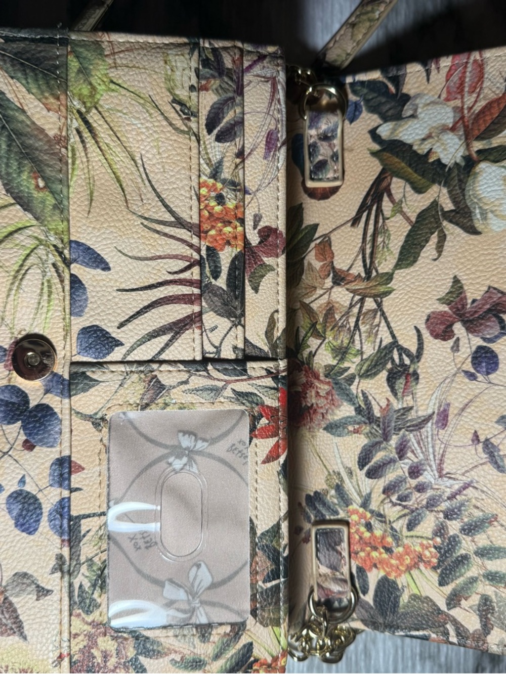 ⭐️3/$20 Betsey Johnson Floral Print Crossbody Bag purse with Bow Gold Chain - Picture 5 of 7